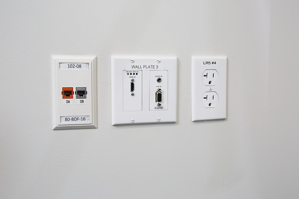 A wallplate with HDMI or VGA plus analog audio input